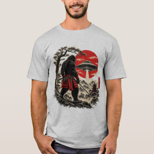 Camiseta Samurai Sasquatch Sob o Sol Vermelho
