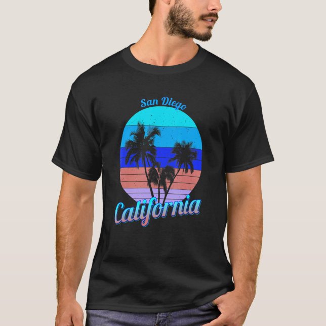 Camiseta San Diego California Retro Palm Trees Beach Summer (Frente)
