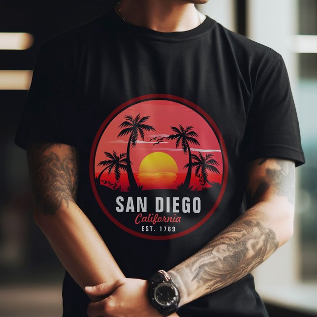Camiseta San Diego California Retro Sunset Souvenirs 60s (Criador carregado)