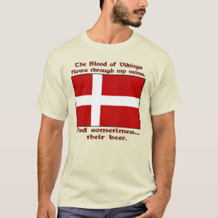 Camiseta Sangue de Vikings Corre Nas Veias Às Vezes Cerveja