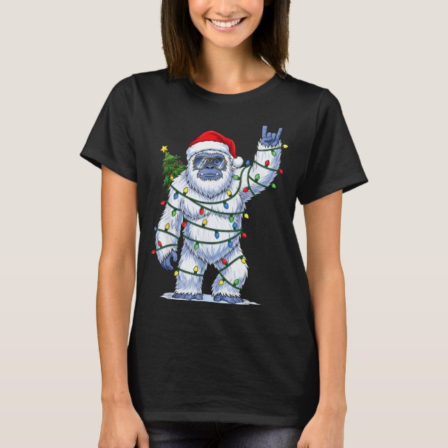 Camiseta Santa Bigfoot Christmas Tree Xmas Lights Funny Sas (Frente)