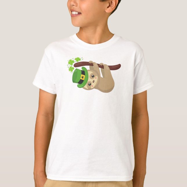 Camiseta Santa Patrick's Day Sloth, Leprechaun Hat, Clovers (Frente)