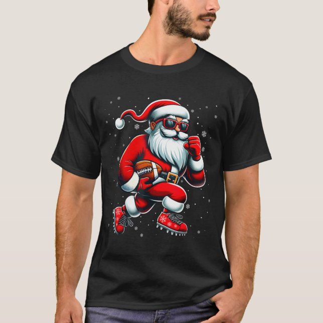 Camiseta Santa Playing Football Men Boys Christmas Football (Frente)