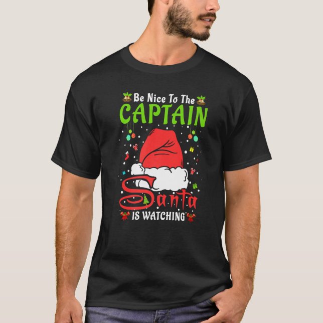 Camiseta Santa Xmas Pajamas Be Nice To The Captain Christma (Frente)