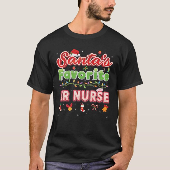 Camiseta Santa's Favorite ER Nurse Christmas Santa Hat Ligh (Frente)
