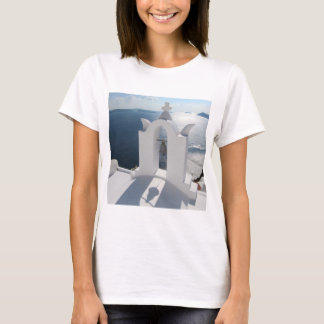 Camiseta Santorini Bell Tower Casts Shadow