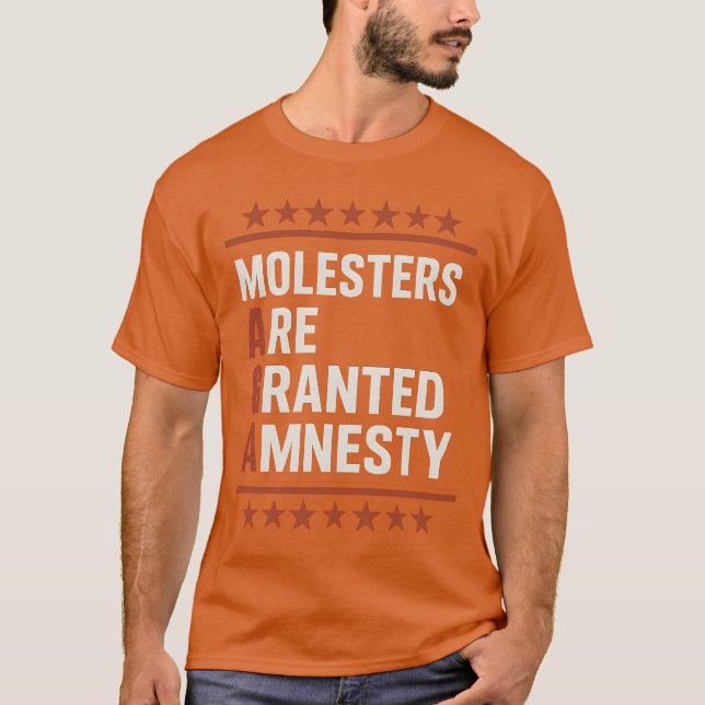 CAMISETA SÃO CONCEDIDOS AMANHÃ AOS MOLESTERS. (Frente)