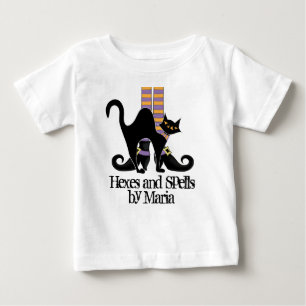 Camiseta Sapatos de Bruxa com Gato Preto Fofo e Caprichoso