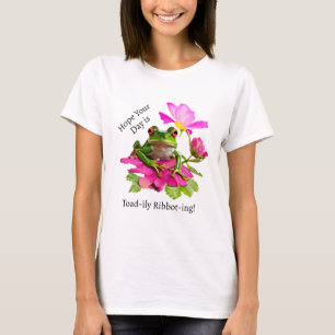Camiseta Sapo Fofo ou Piada de Sapo em Flores Rosas