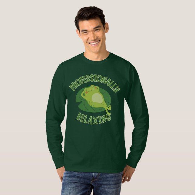 Camiseta Sapo Relaxando Profissionalmente (Frente Completa)