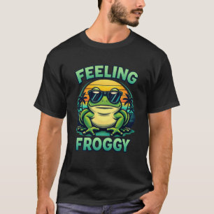 Camiseta Sapo Verde Fofo Usando Óculos de Sol Sentindo-se S