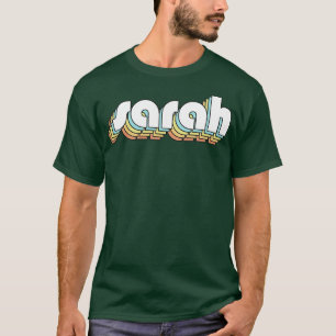 Camiseta Sarah Retro Rainbow Tipografia Estilo Desvanecido