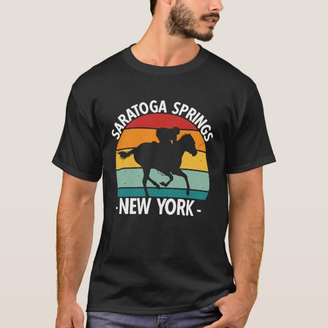 Camiseta Saratoga Primavera New York Toga Horse Racing 1 (Frente)