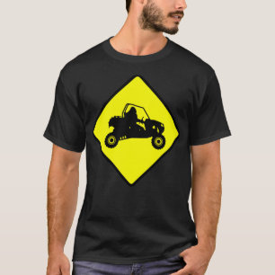 Camiseta Sasquatch SXS atravessando a estrada UTV Road Si
