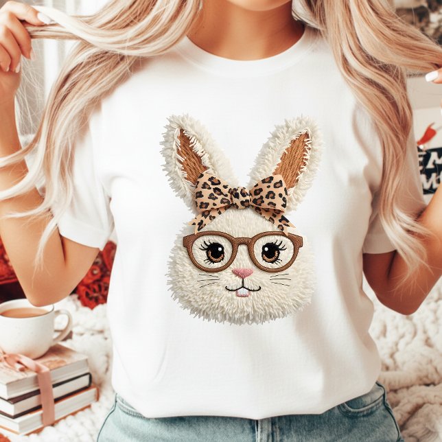Camiseta Sassy Easter Bunny Glasses Leopard Bow Tie Women's (Criador carregado)