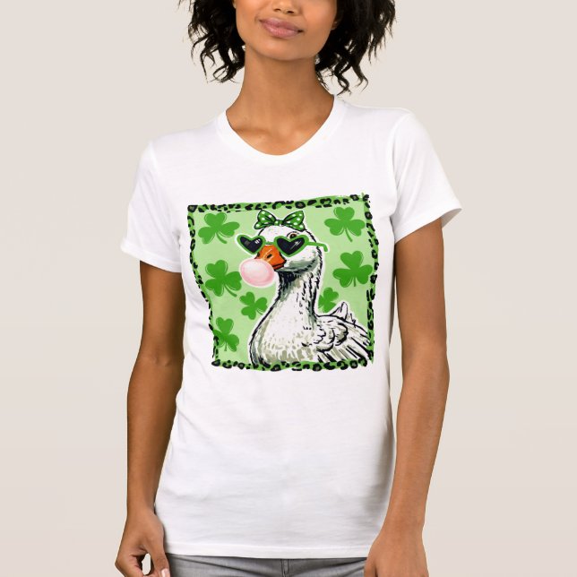 Camiseta Sassy Lucky Goose (Frente)