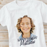 Camiseta Saudação de Aniversário da Foto Personalizada Lega<br><div class="desc">A design é moderna e simples. Adicione uma foto personalizada do celebrante de aniversário e adicione seu nome,  adicione uma mensagem personalizada</div>