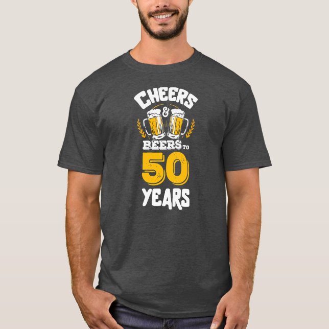 Camiseta Saúde e Cerveja aos meus 50 anos 50 anos de aniver (Frente)