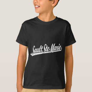 Camiseta Sault Ste. Logotipo do roteiro de Marie no branco