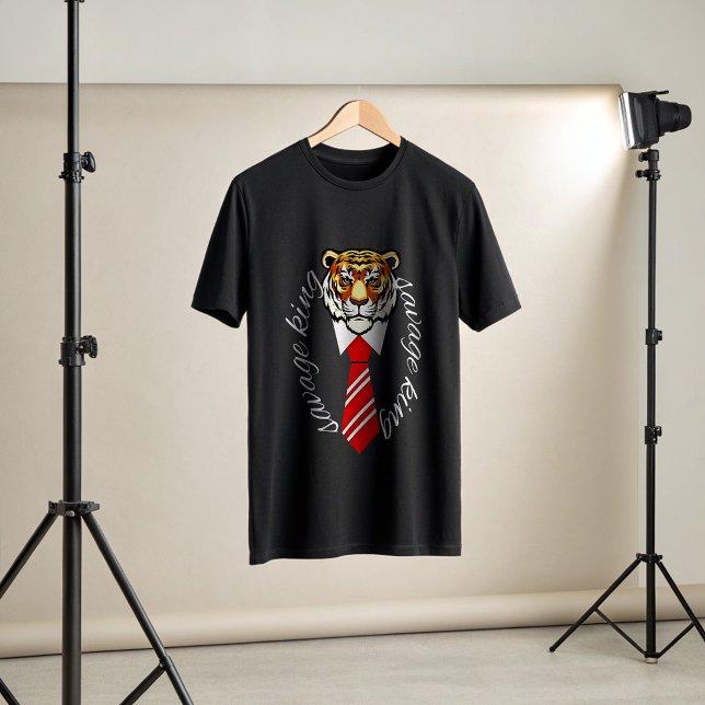 Camiseta Savage King Alpha Male | Chefe Poderoso  (Criador carregado)