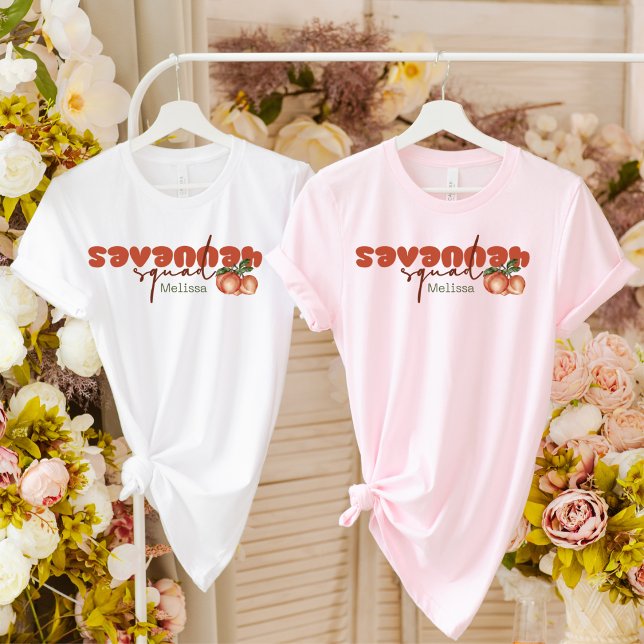 Camiseta Savannah Squad Peach Bridesmaid Retro Bachelorette (Criador carregado)