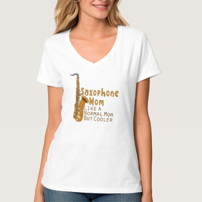 Camiseta Saxofone Mãe como uma mãe normal, mas mais legal (Frente)