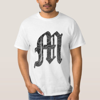 Camiseta Schwarze Buchstabe "M" im gotischen Stil