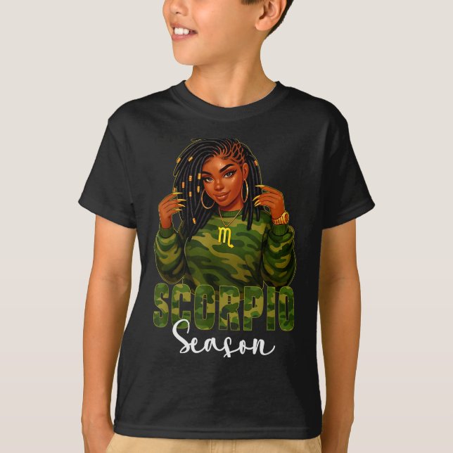 Camiseta Scoro Season Loc'd Black Woman Camo Zodiac Sign  (Frente)