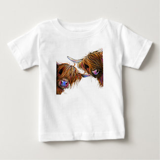 Camiseta Scottish Highland Cow ‘ S&N’ by Shirley MacArthur 