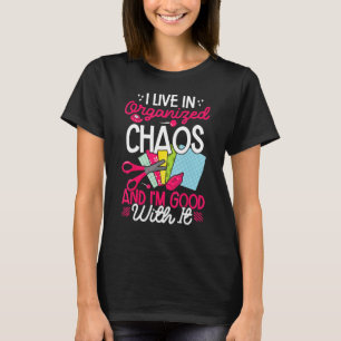 Camiseta Scrapbooker Eu Vivo Em Caos Organizados