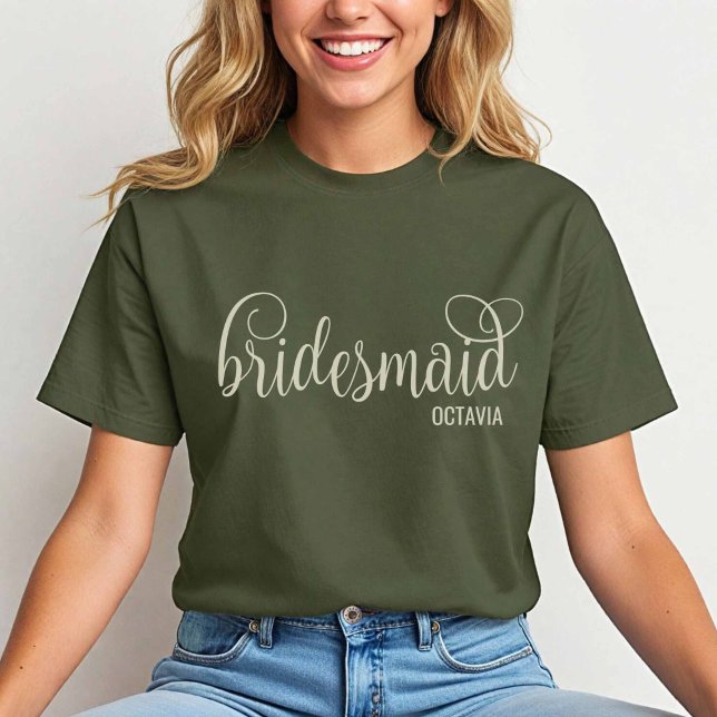 Camiseta Script Retroativo Natural na Fatigue Green Bridesm (Natural on Fatigue Green)