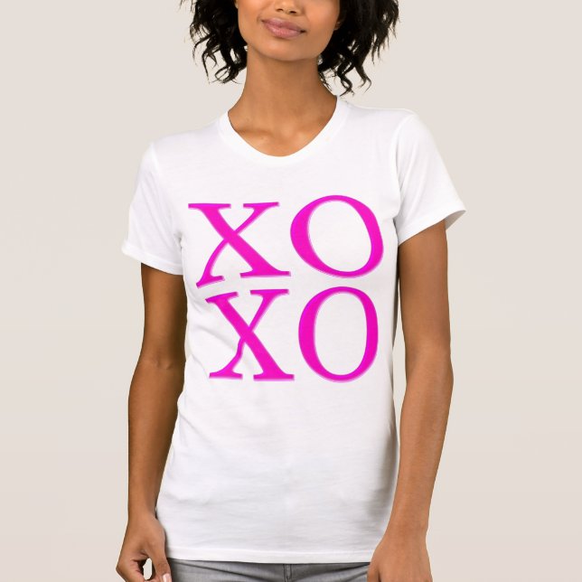 Camiseta Script XOXO/Neon Pink/Pincel Moderno (Frente)