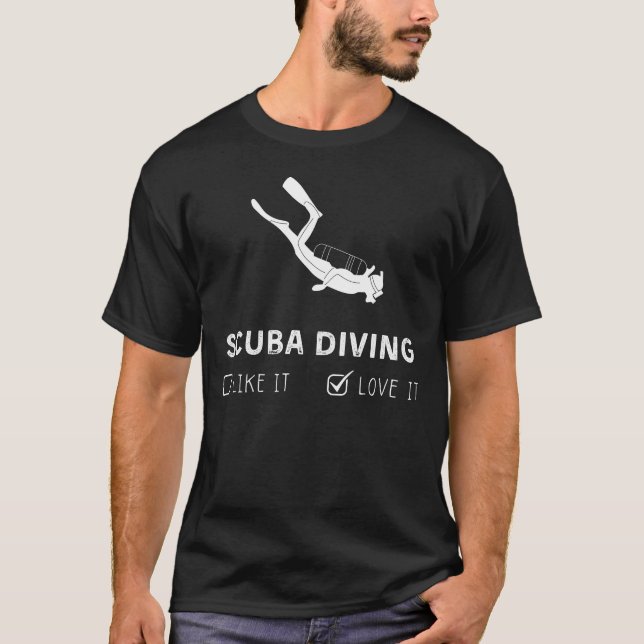 Camiseta Scuba Merging Like It ou Love It Funny Tee (Frente)