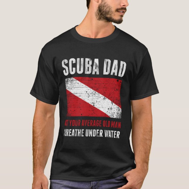 Camiseta Scuba Pai Eu Respiro Sob Bandeira De Água Do Pai (Frente)