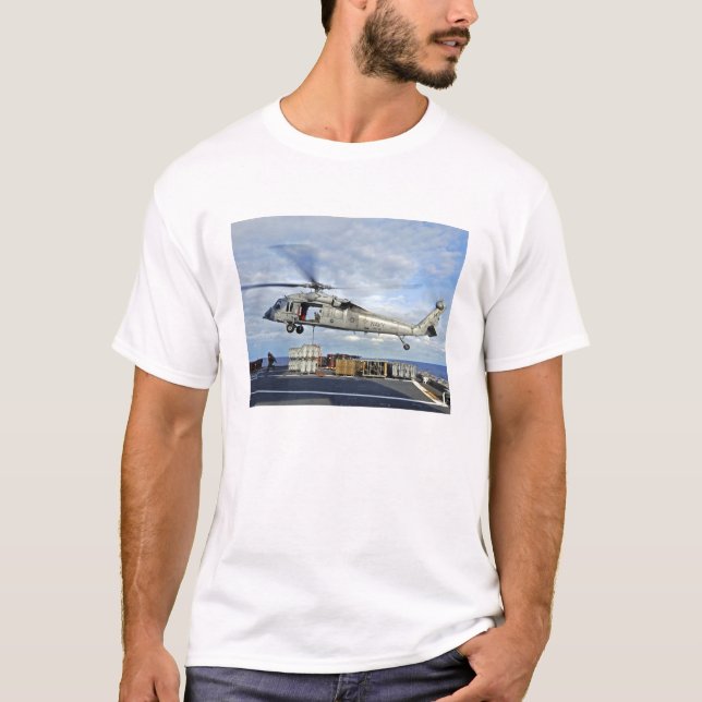 Camiseta Seahawk MH-60S prepara-se para entregar munições (Frente)