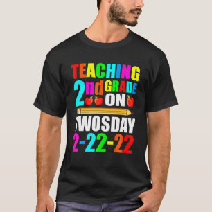 Camiseta Segunda-feira 22-22-2022 Engraçado Data terça-fe