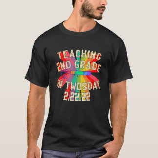 Camiseta Segundo De Ensino No Dia 2-22-22 22 De Fevereiro