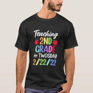 Camiseta Segundo De Ensino No Dia 2-22-22 22 De Fevereiro