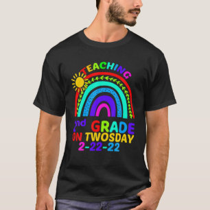 Camiseta Segundo De Ensino No Dia 2-22-22 22 De Fevereiro