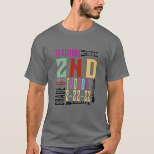 Camiseta Segundo De Ensino No Dia 2-22-22 22 De Fevereiro