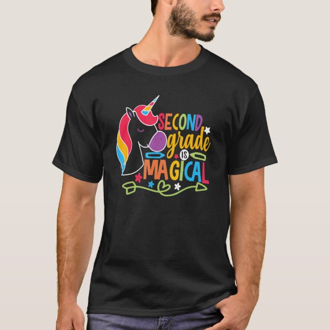 Camiseta Segundo Grau É O Arco-Íris Mágico Do Unicórnio De  (Frente)