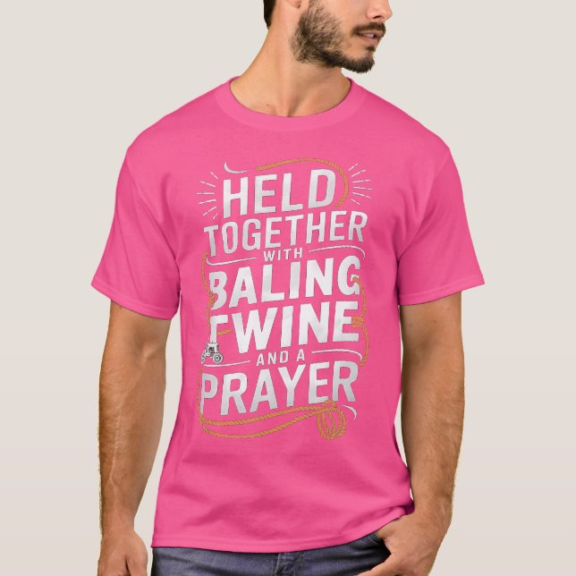 Camiseta Segurado com Cordel e uma Oração Engraçado (Frente)