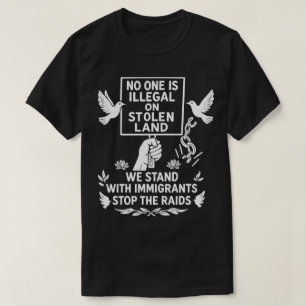 Camiseta Segurança Nacional Nenhum Ser Humano é Ilegal em T