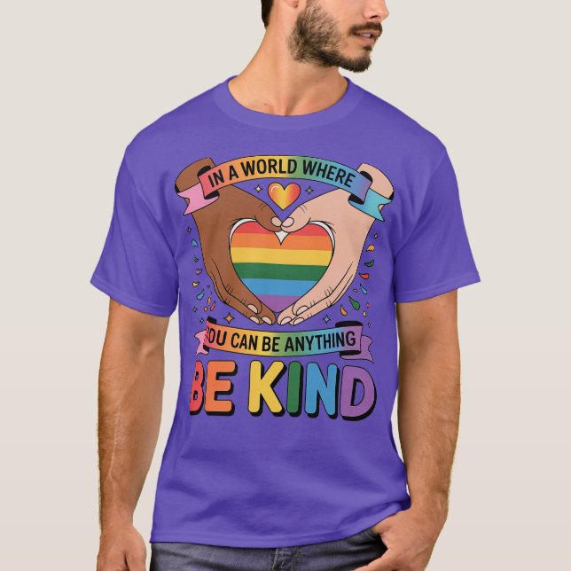 Camiseta Seja gentil com a LGBTQ Rainbow Heart Unity & Prid (Frente)