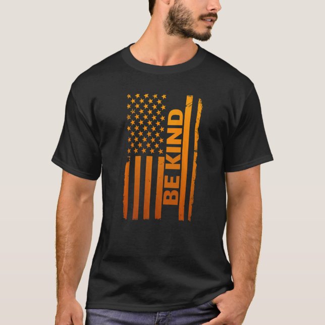 Camiseta Seja gentil com a Unidade de Bandeiras Americanas, (Frente)