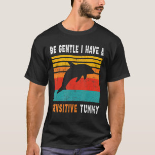 Camiseta Seja gentil, tenho uma múmia sensível para mulhere