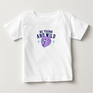 Camiseta Seja Jovem e Selvagem - Urso Bravo