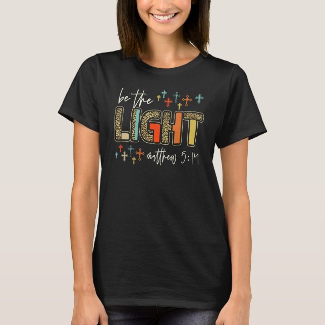 Camiseta Seja O Escândalo Da Bíblia Religiosa Cristã-Leopar (Frente)