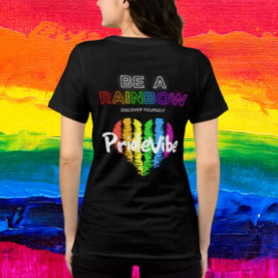 Camiseta Seja um Arco-íris Descubra-se OrgulhoVibe Logo