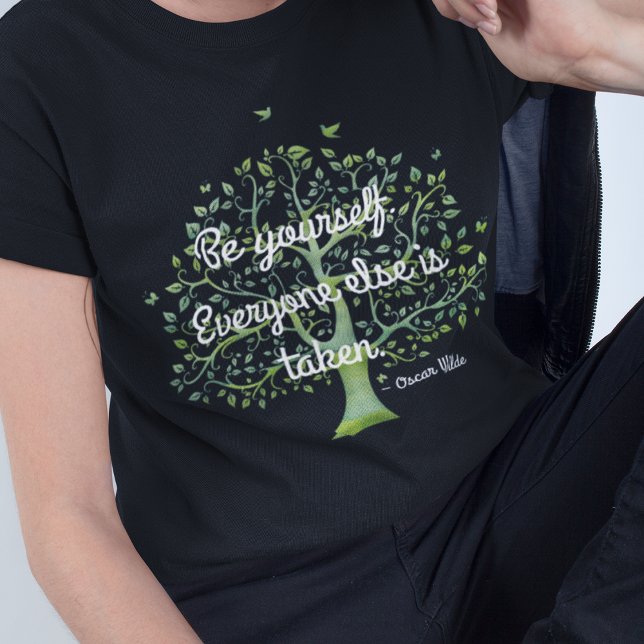 Camiseta Seja você mesmo. Todos os outros estão presos" (Criador carregado)